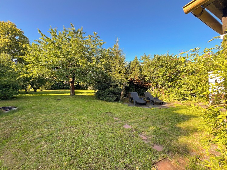 Prodej stavebního pozemku 1 357 m² - foto 1