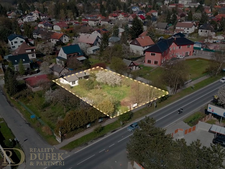 Prodej stavebního pozemku 1 357 m² - foto 3