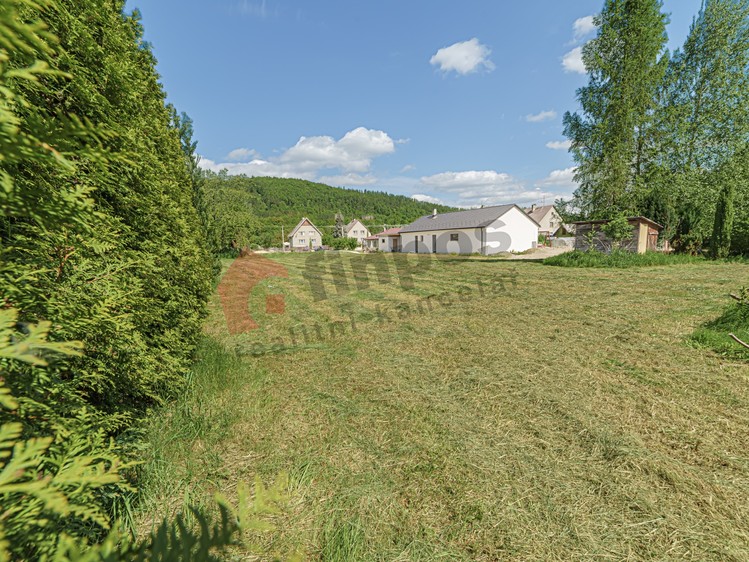 Prodej stavebního pozemku 2 921 m² - foto 4