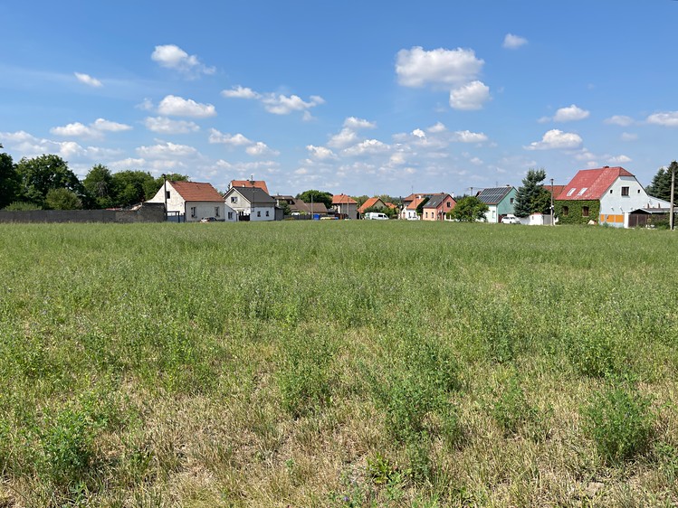 Prodej stavebního pozemku 799 m² - foto 3