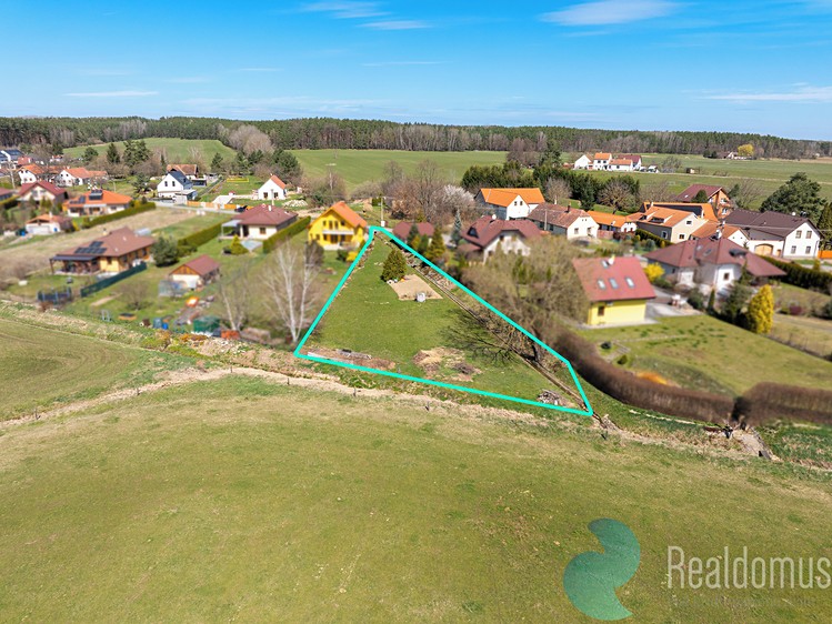 Prodej stavebního pozemku 1 426 m² - foto 8
