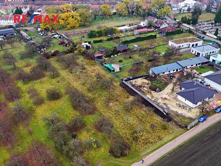 Prodej  stavebního pozemku 3 055 m² - foto 4