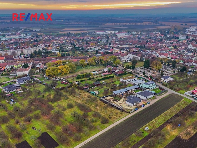 Prodej  stavebního pozemku 3 055 m² - foto 5