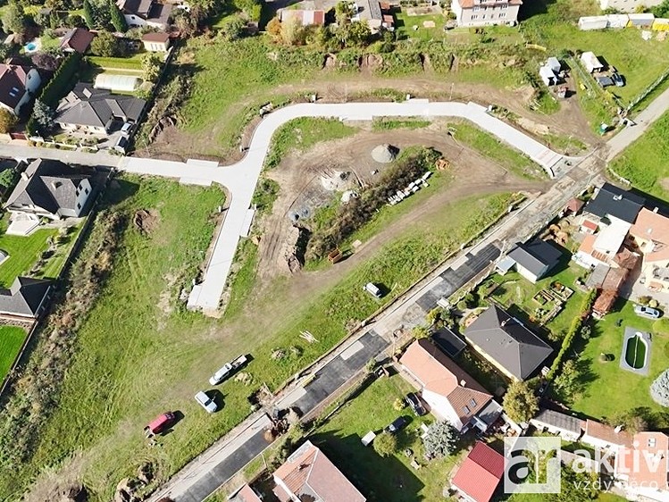 Prodej stavebního pozemku 1 281 m² - foto 2