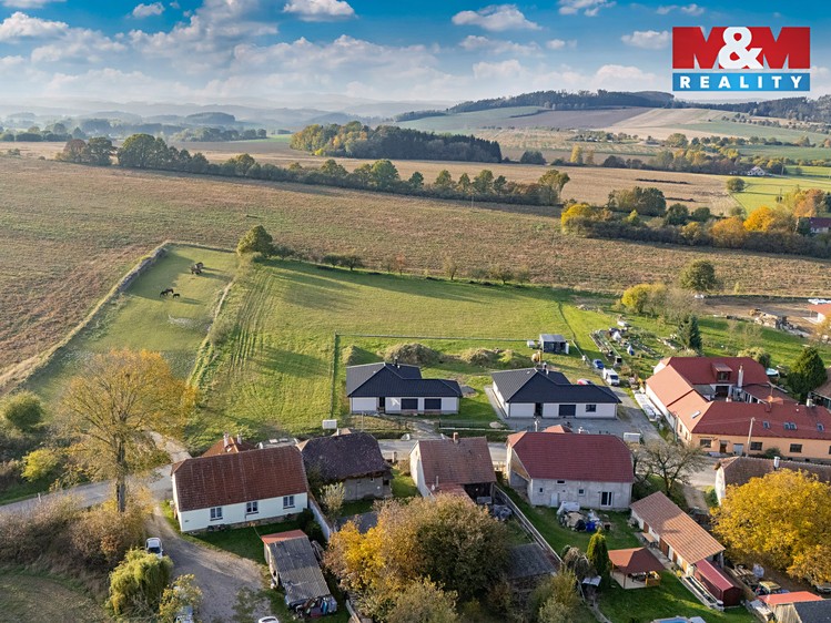 Prodej stavebního pozemku 1 388 m² - foto 5