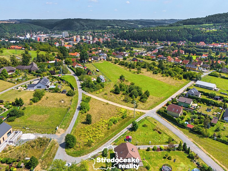 Prodej stavebního pozemku 921 m² - foto 7