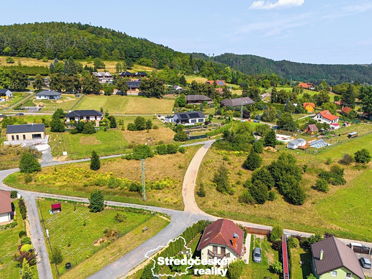 Prodej stavebního pozemku 921 m² - foto 8