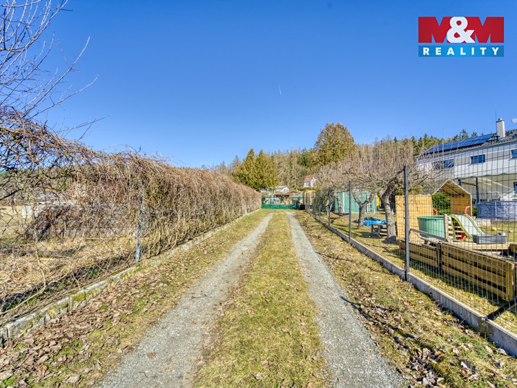 Prodej stavebního pozemku 997 m² - foto 8