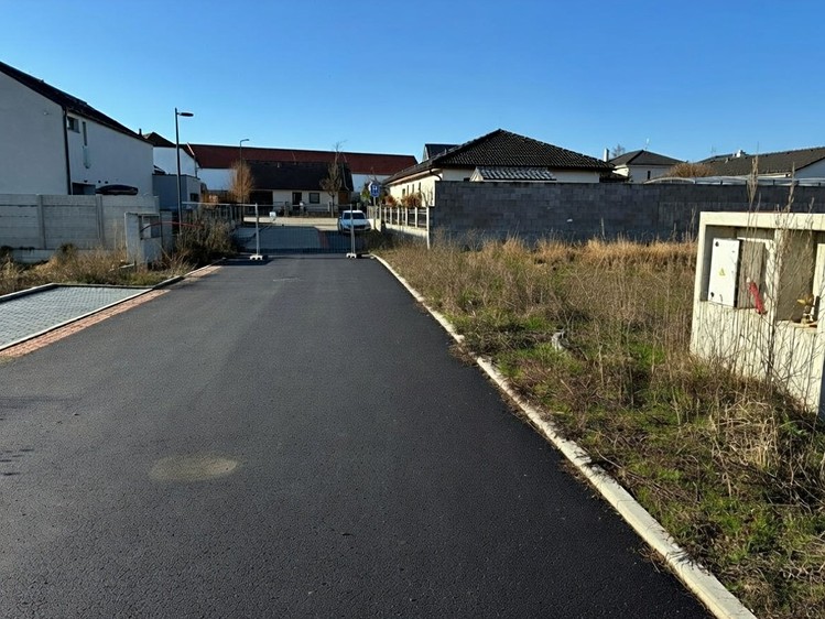 Prodej stavebního pozemku 623 m² - foto 1