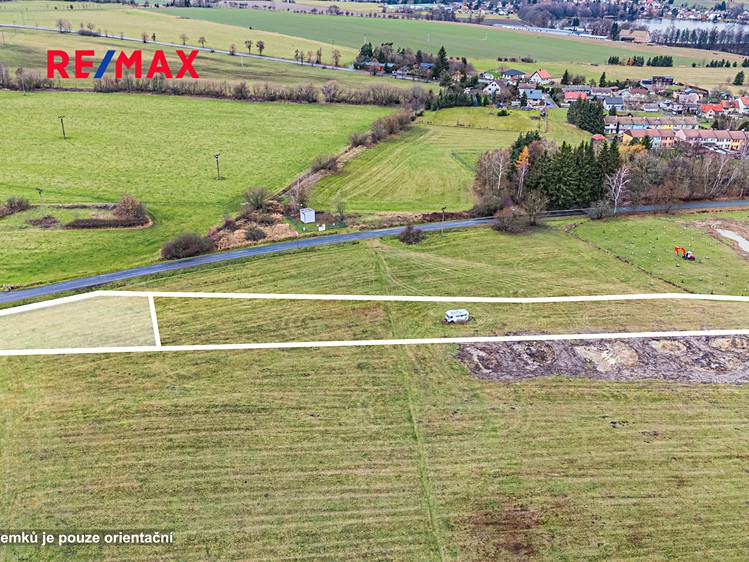 Prodej stavebního pozemku 5 600 m² - foto 3