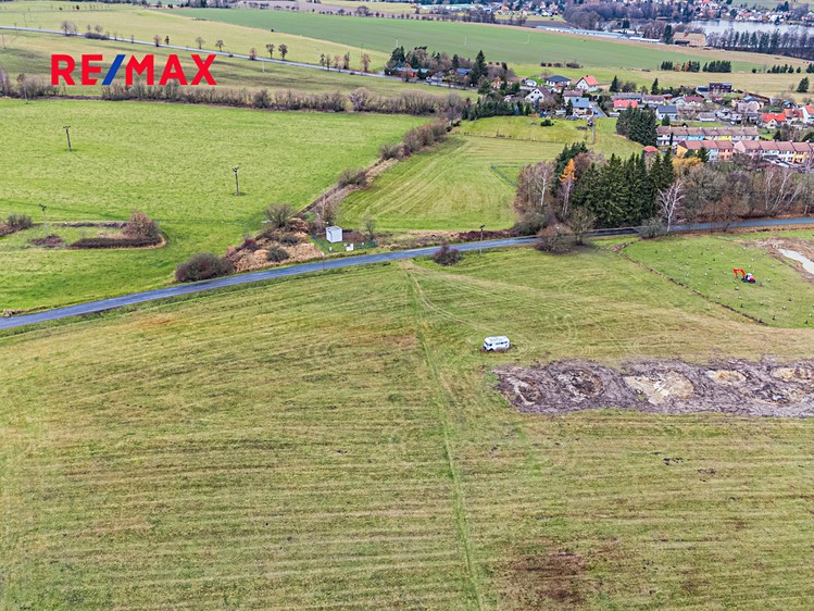 Prodej stavebního pozemku 5 600 m² - foto 4