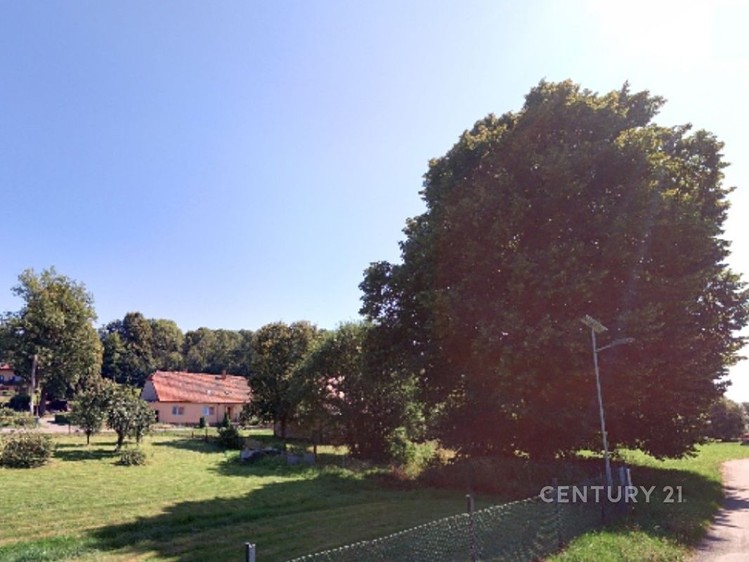 Prodej stavebního pozemku 1 300 m² - foto 4