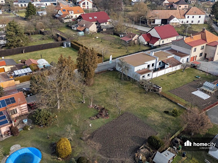 Prodej  stavebního pozemku 592 m² - foto 4
