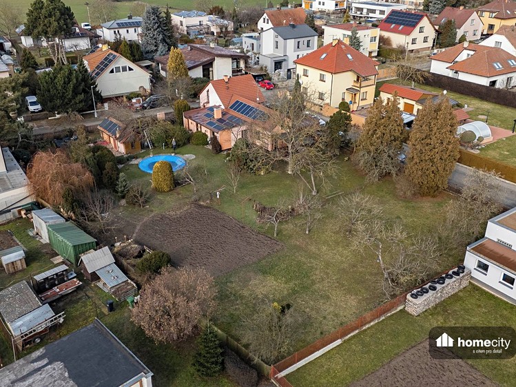 Prodej  stavebního pozemku 592 m² - foto 5