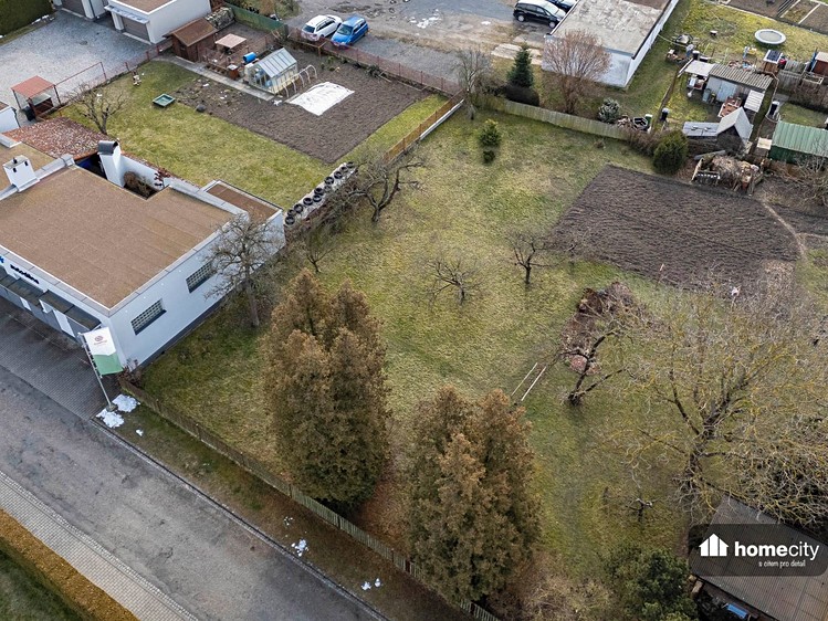 Prodej  stavebního pozemku 592 m² - foto 6