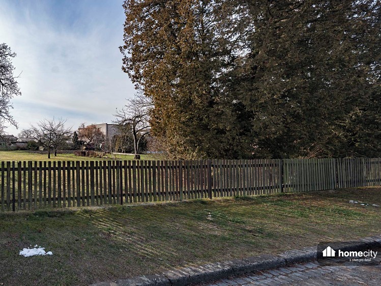 Prodej  stavebního pozemku 592 m² - foto 8
