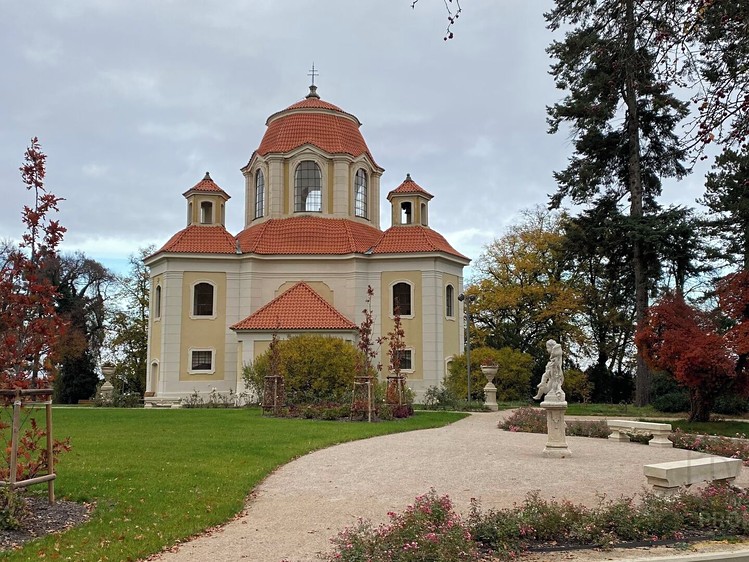 Prodej stavebního pozemku 822 m² - foto 5