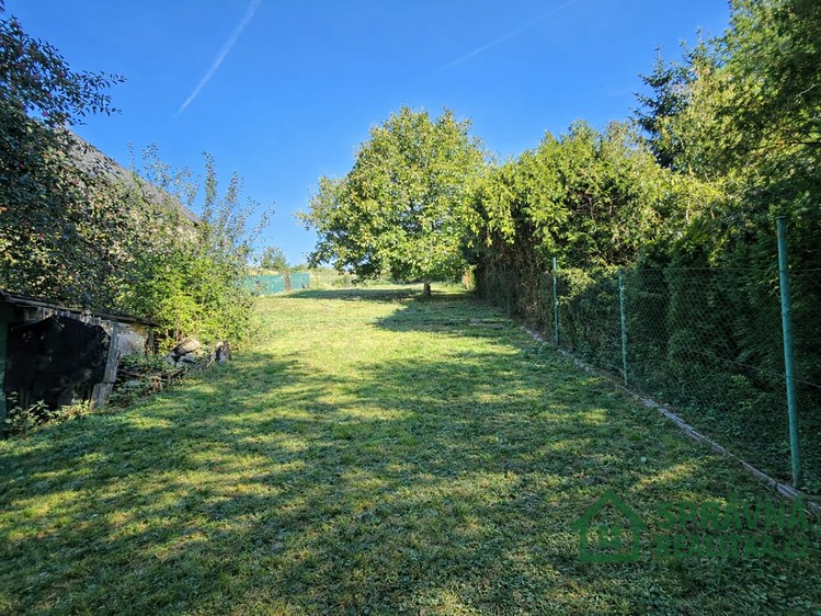 Prodej  stavebního pozemku 1 821 m² - foto 6