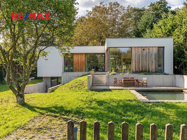 Prodej stavebního pozemku 863 m² - foto 4