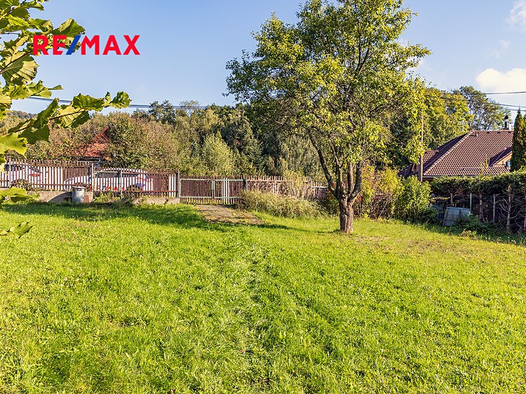 Prodej stavebního pozemku 863 m² - foto 6