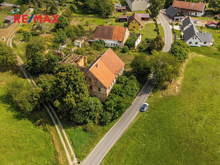 Prodej stavebního pozemku 2 960 m² - foto 2