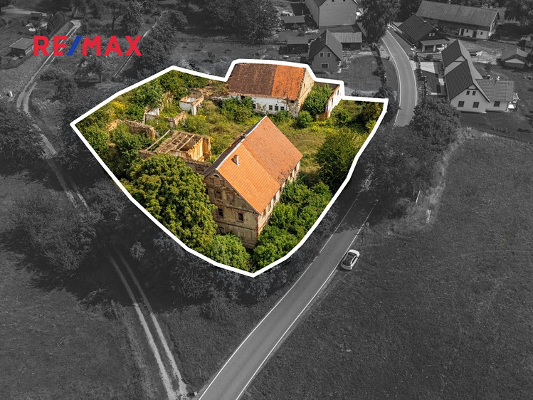 Prodej stavebního pozemku 2 960 m² - foto 4
