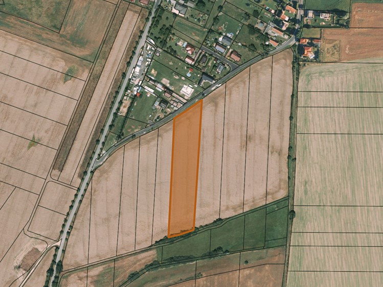 Prodej stavebního pozemku 9 498 m² - foto 4