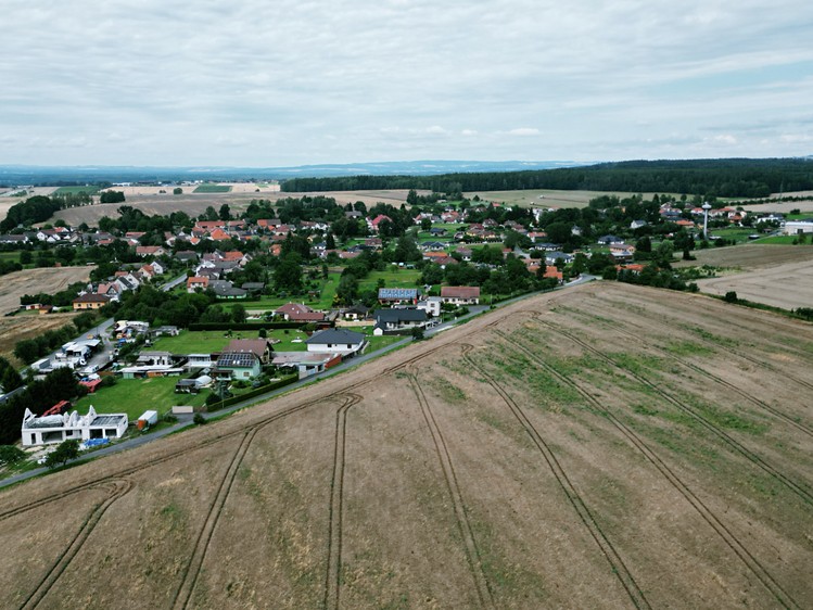 Prodej stavebního pozemku 9 498 m² - foto 5