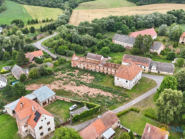 Prodej stavebního pozemku 2 555 m² - foto 2