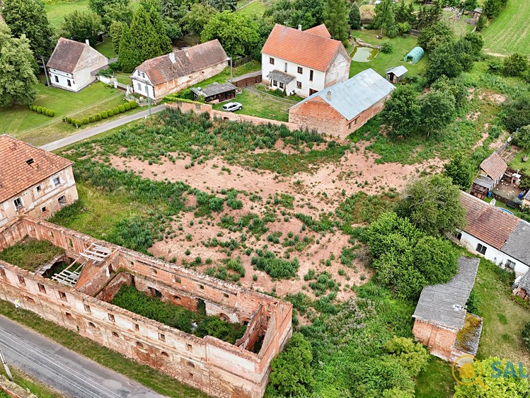 Prodej stavebního pozemku 2 555 m² - foto 3
