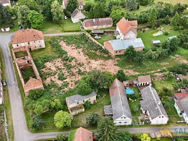 Prodej stavebního pozemku 2 555 m² - foto 5