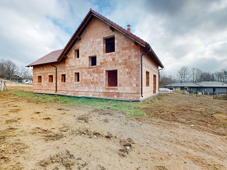 Prodej stavebního pozemku 842 m² - foto 2
