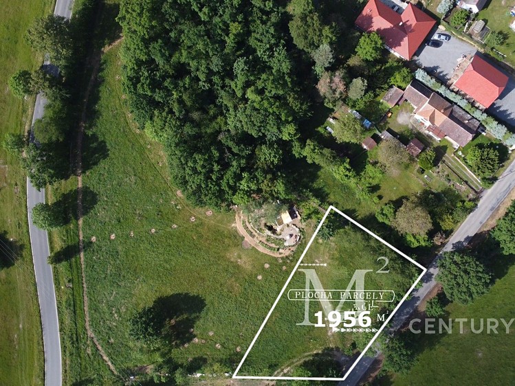 Prodej stavebního pozemku 1 956 m² - foto 1