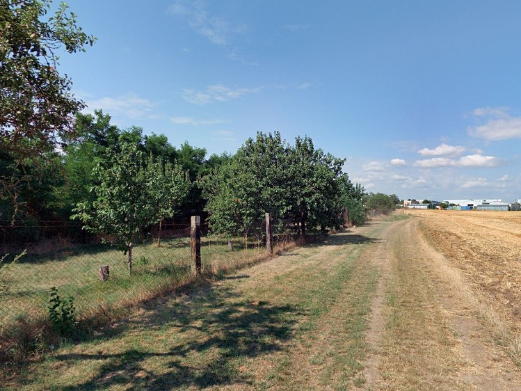 Pronájem zahrady 460 m² - foto 1
