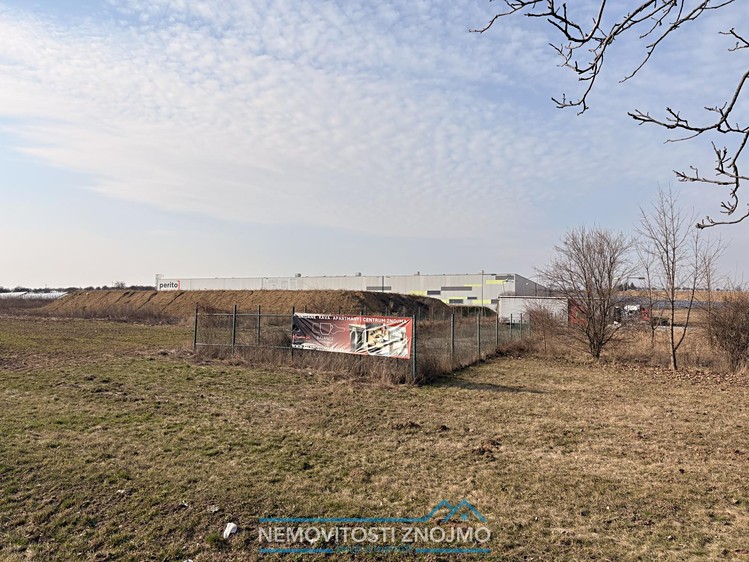 Pronájem komerčního pozemku 370 m² - foto 1