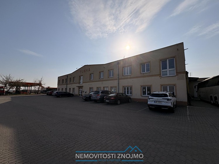 Pronájem komerčního pozemku 370 m² - foto 3