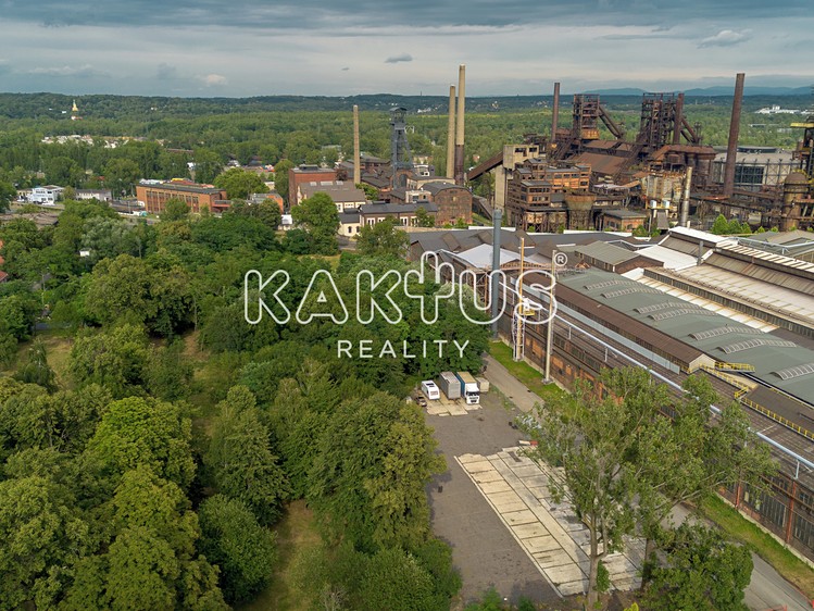 Pronájem komerčního pozemku 660 m² - foto 1