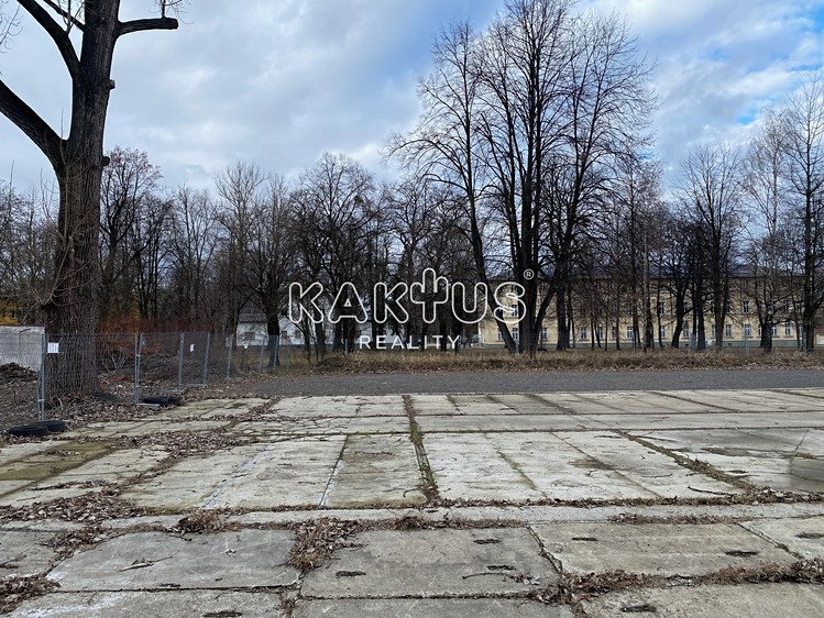 Pronájem komerčního pozemku 660 m² - foto 5