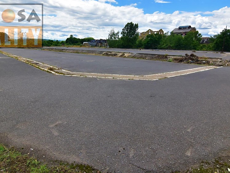 Pronájem komerčního pozemku 10 000 m² - foto 3
