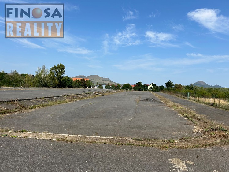 Pronájem komerčního pozemku 10 000 m² - foto 5