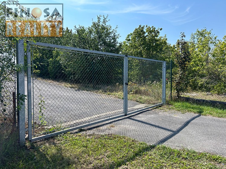 Pronájem komerčního pozemku 10 000 m² - foto 6