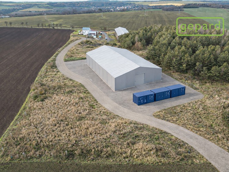 Pronájem komerčního pozemku 8 000 m² - foto 3