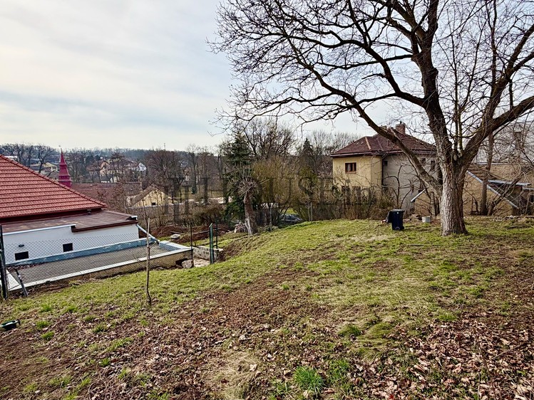 Pronájem zahrady 220 m² - foto 1