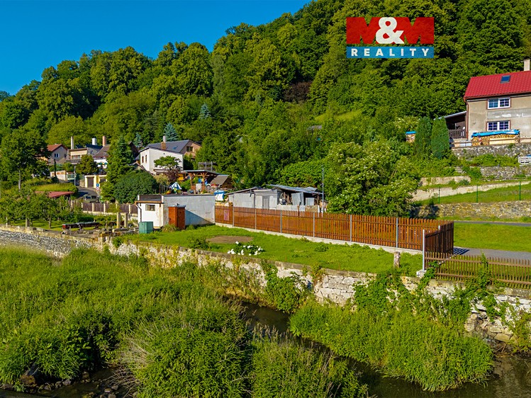 Pronájem zahrady 197 m² - foto 1