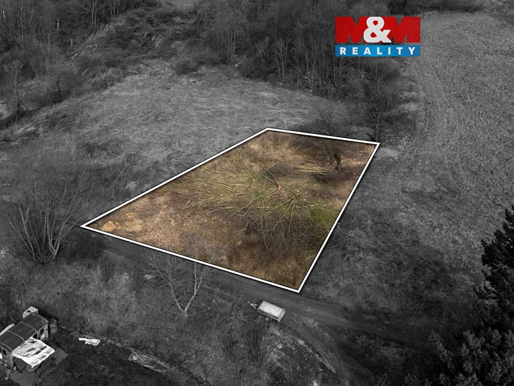 Pronájem zahrady 700 m² - foto 1