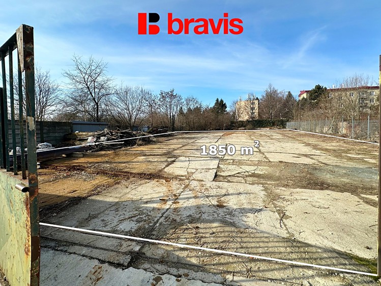 Pronájem komerčního pozemku 2 090 m² - foto 1