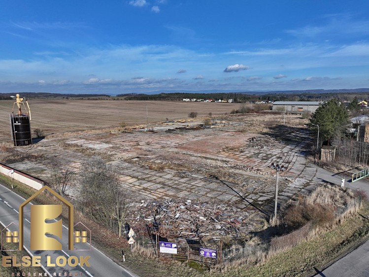 Pronájem komerčního pozemku 29 000 m² - foto 1
