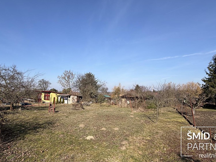 Pronájem zahrady 612 m² - foto 2