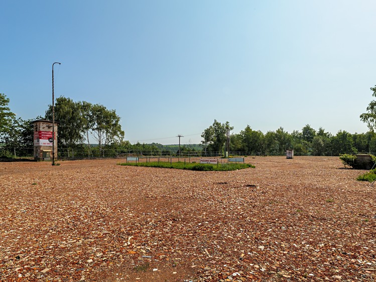 Pronájem komerčního pozemku 100 m² - foto 1