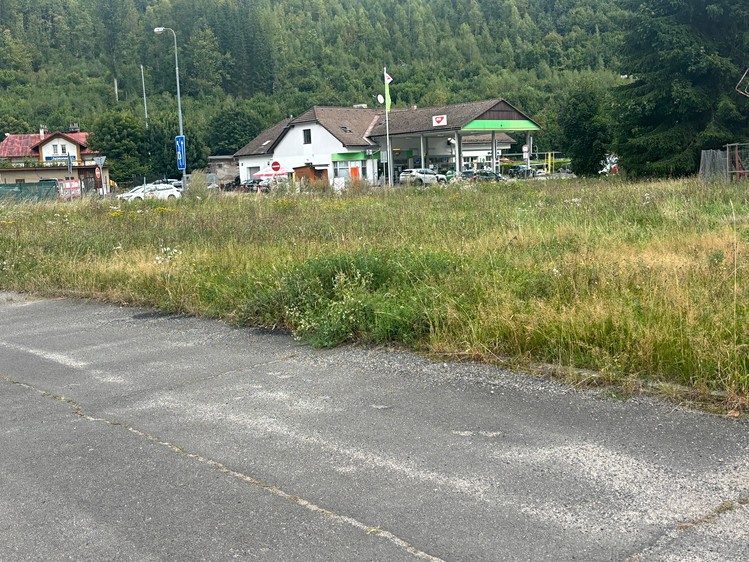 Pronájem komerčního pozemku 1 300 m² - foto 4